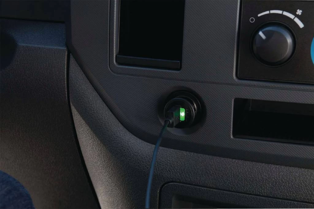 Belkin Belkin 2.1A Car Charger + Lightning ChargeSync Cable For IPhone 5 - Black - Afbeelding 4