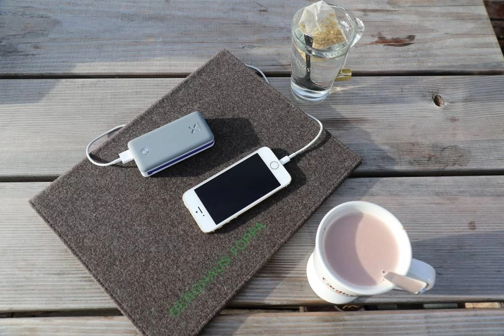 Xtorm Xtorm LED Powerbank Air 6000 MAh - Antraciet - Afbeelding 4